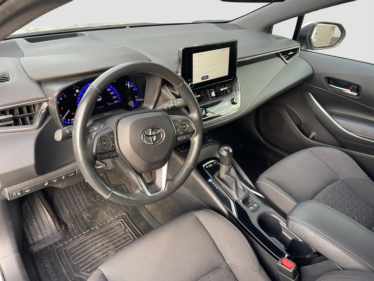 Vehicle Image 12