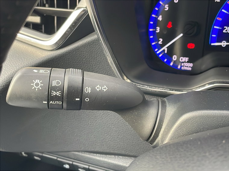 Vehicle Image 25