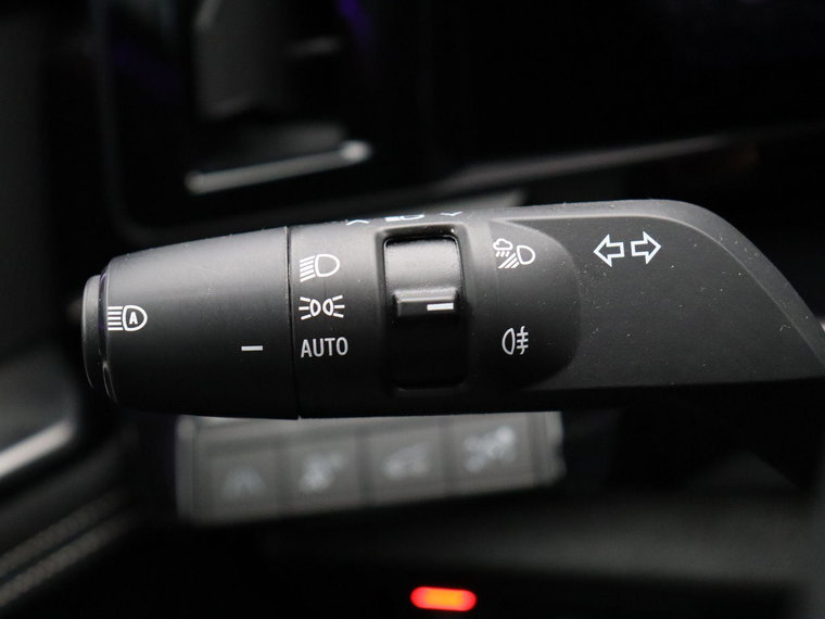 Vehicle Image 28