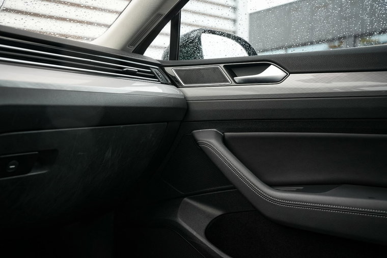 Vehicle Image 24
