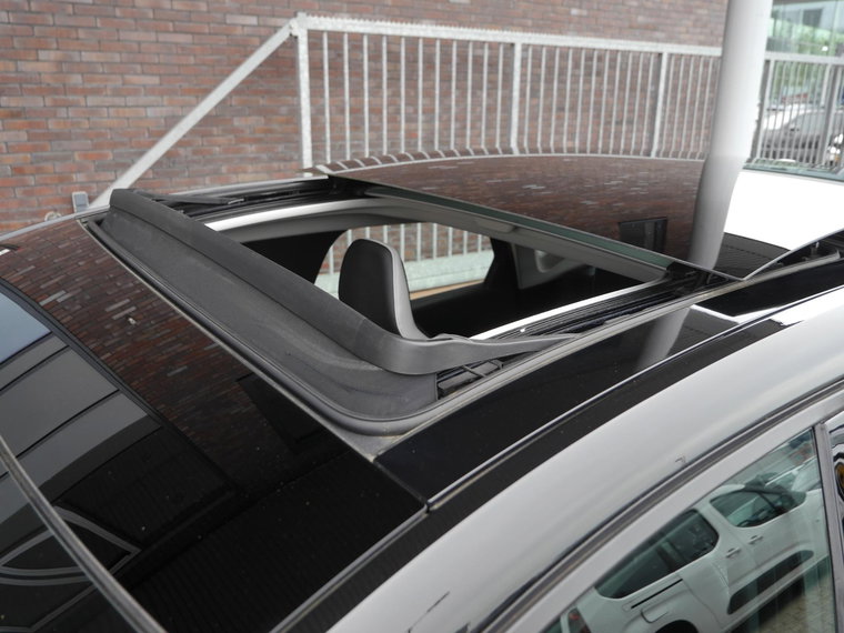 Vehicle Image 38