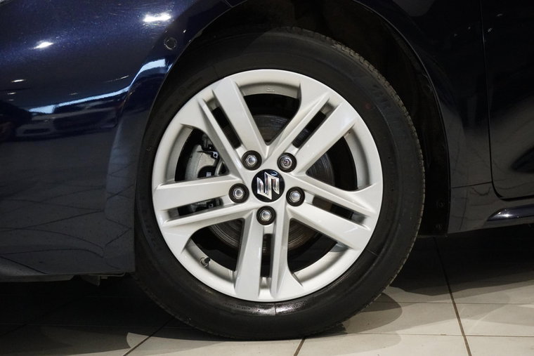 Vehicle Image 16