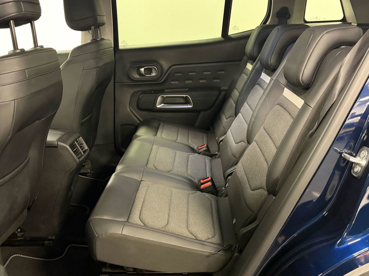 Vehicle Image 39
