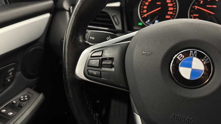 Vehicle Image 27
