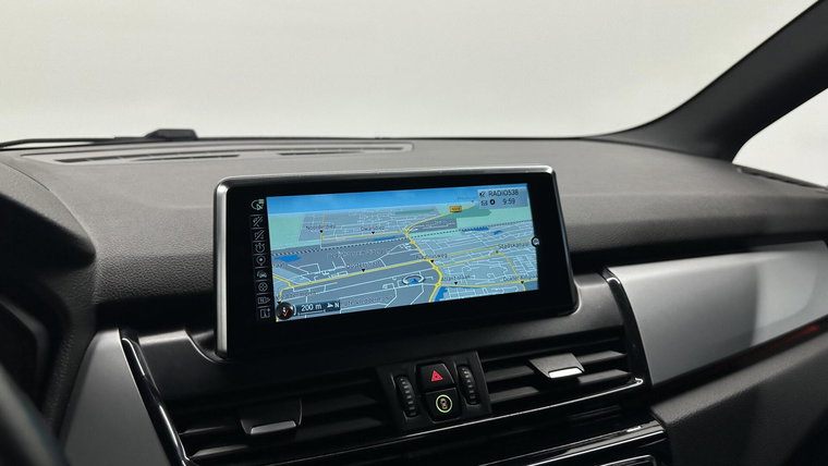 Vehicle Image 32