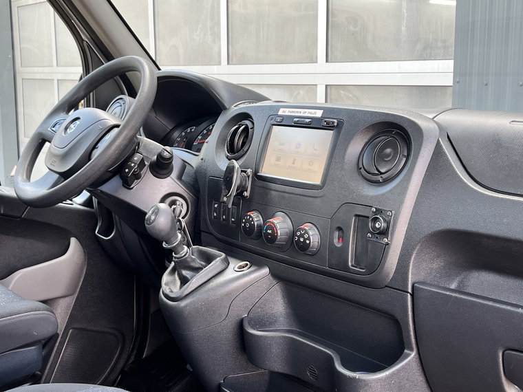 Vehicle Image 26