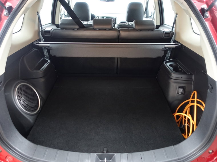 Vehicle Image 30