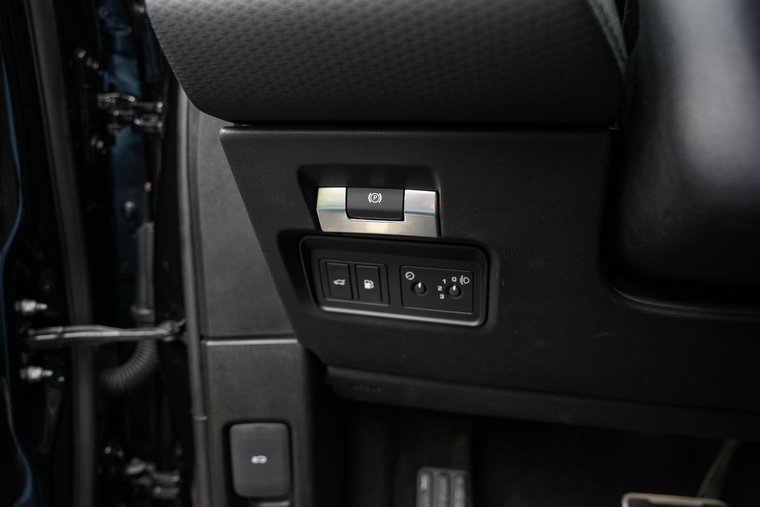 Vehicle Image 23