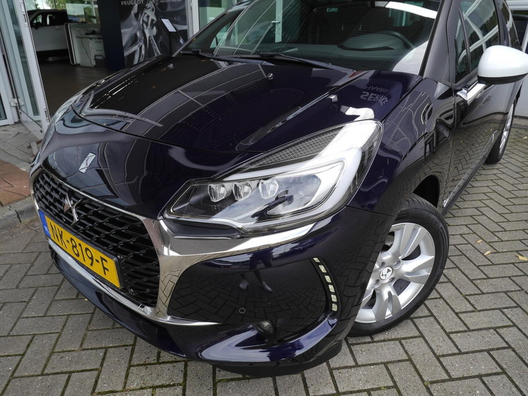 Vehicle Image 32