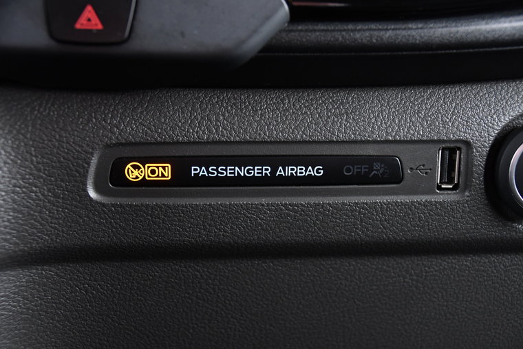 Vehicle Image 32