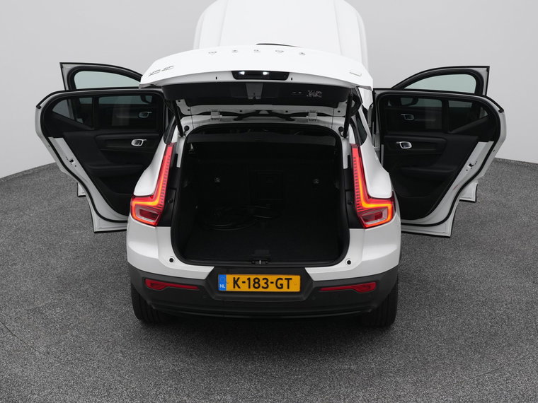 Vehicle Image 30