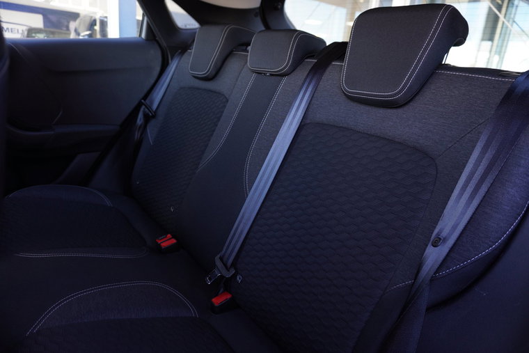 Vehicle Image 13