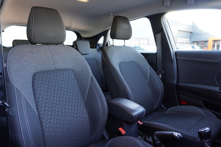 Vehicle Image 15
