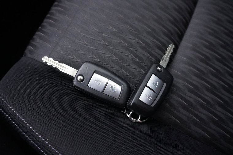 Vehicle Image 25
