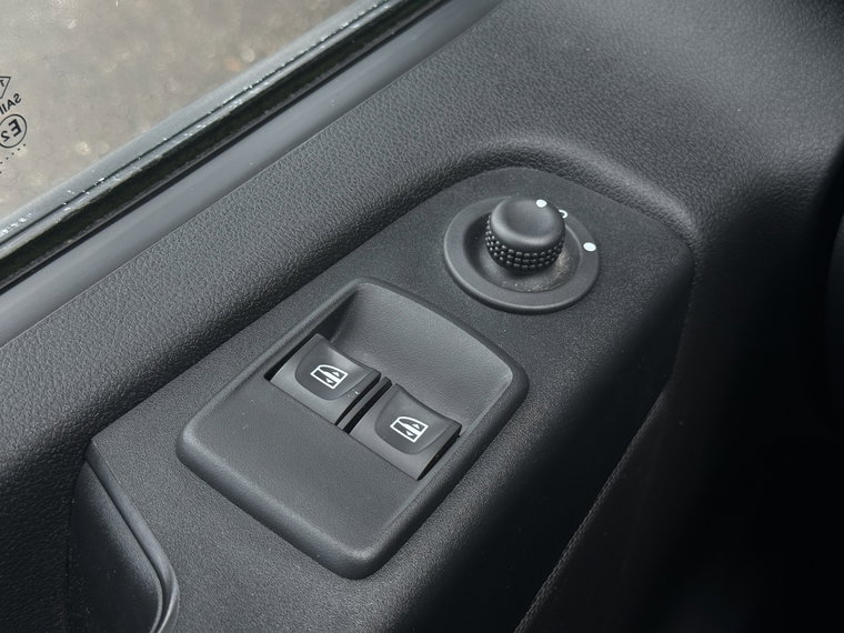 Vehicle Image 26