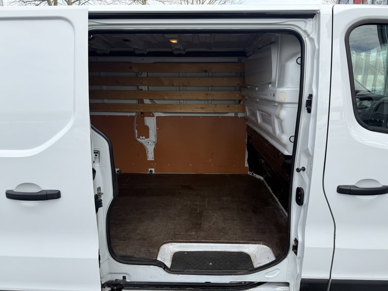 Vehicle Image 28