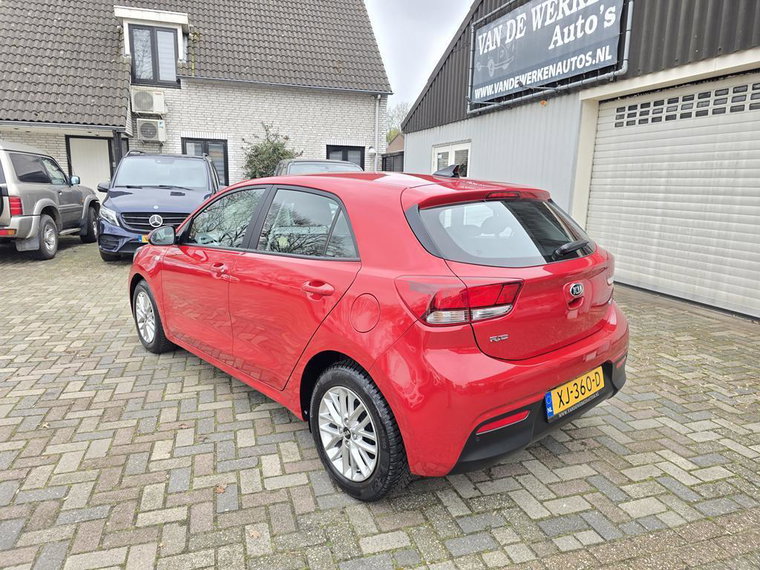 Vehicle Image 35