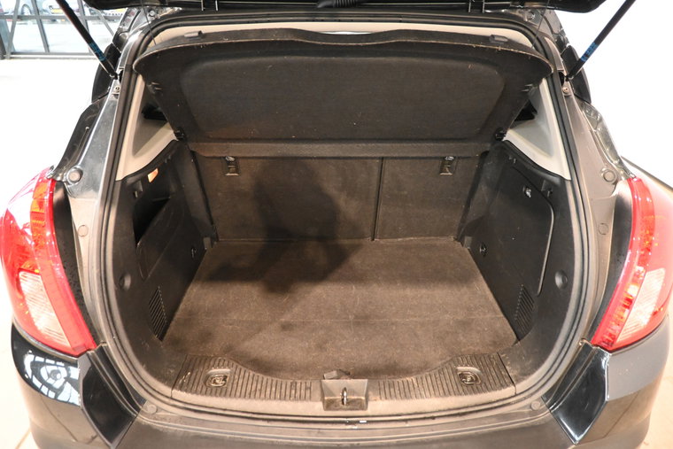 Vehicle Image 17