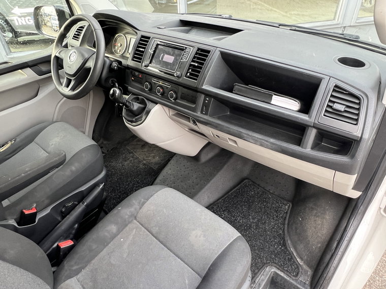 Vehicle Image 32