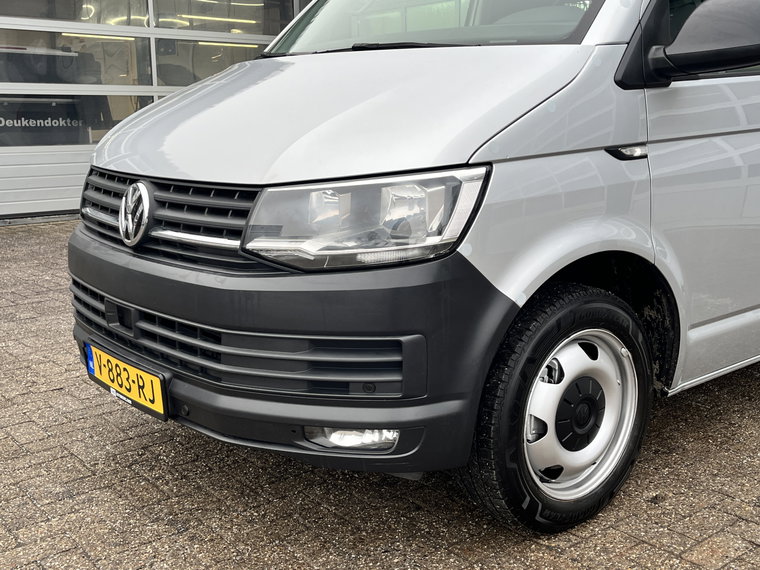Vehicle Image 28