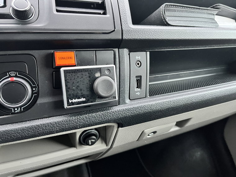 Vehicle Image 45