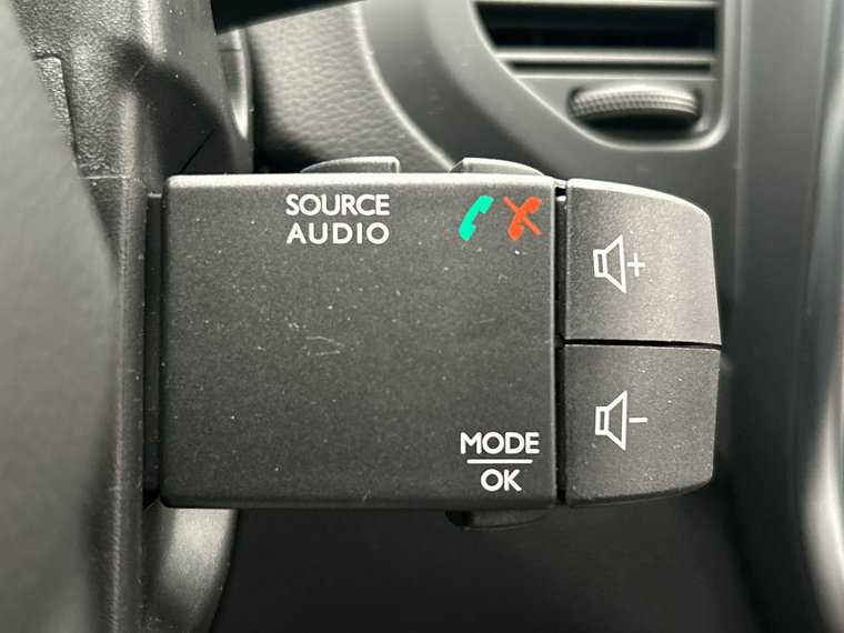 Vehicle Image 42