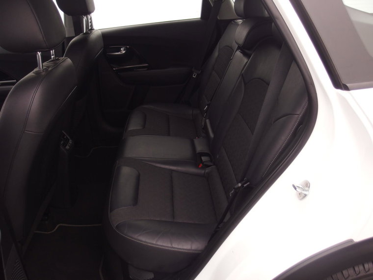 Vehicle Image 42