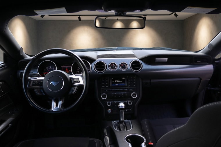 Vehicle Image 8