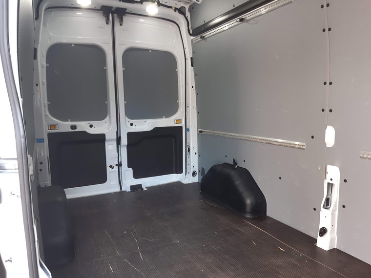 Vehicle Image 37