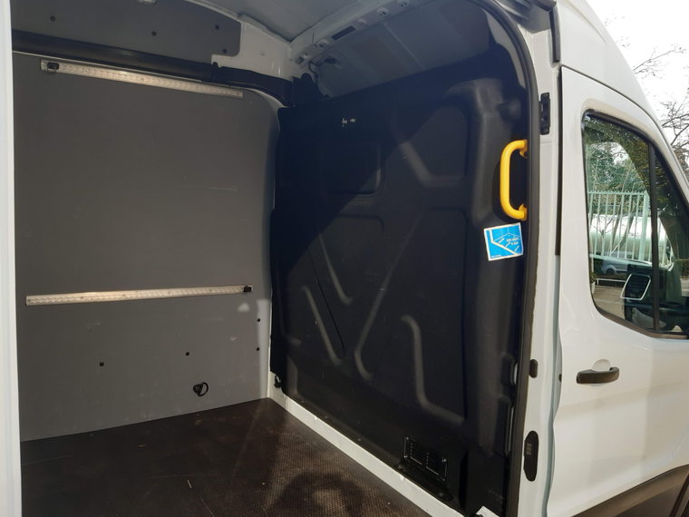 Vehicle Image 39