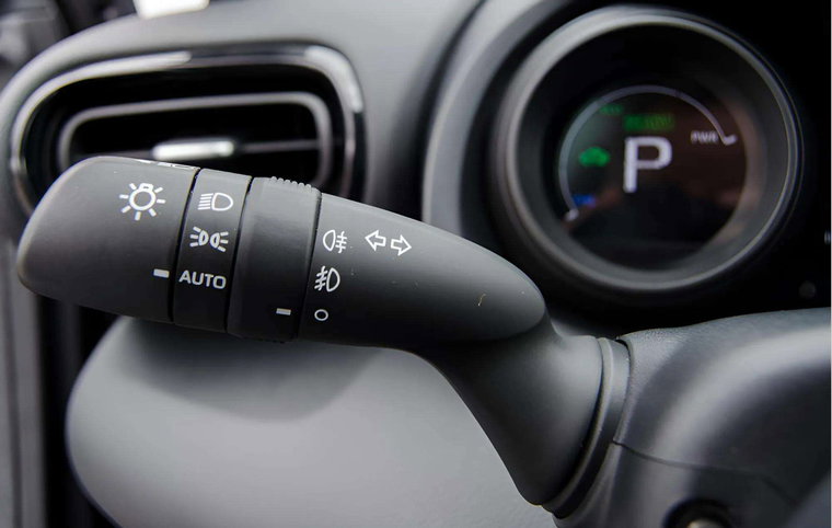 Vehicle Image 25