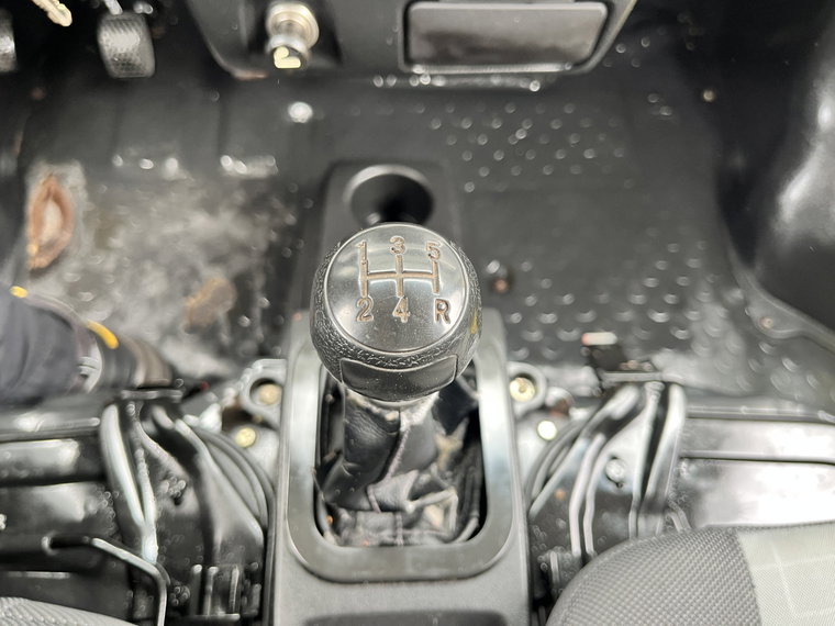 Vehicle Image 13