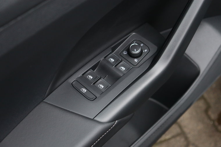 Vehicle Image 27