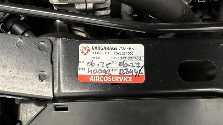 Vehicle Image 38