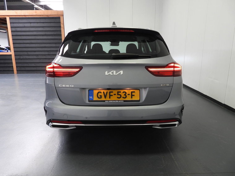 Vehicle Image 38