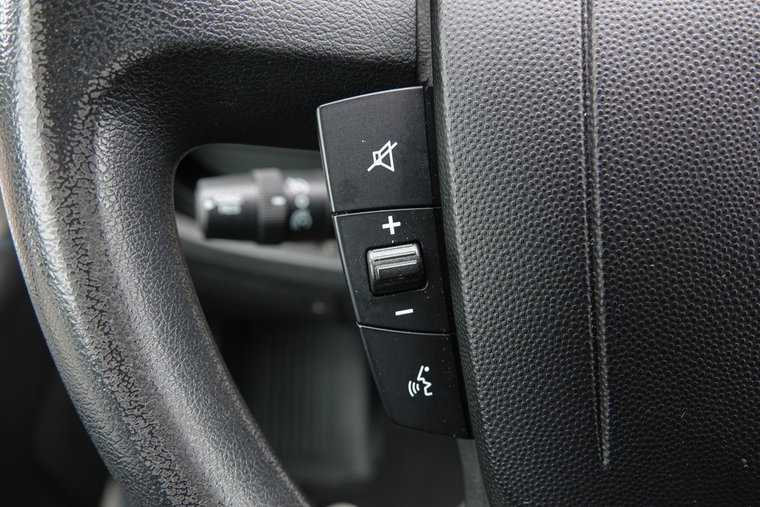Vehicle Image 26