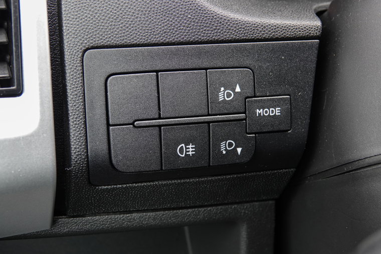 Vehicle Image 29