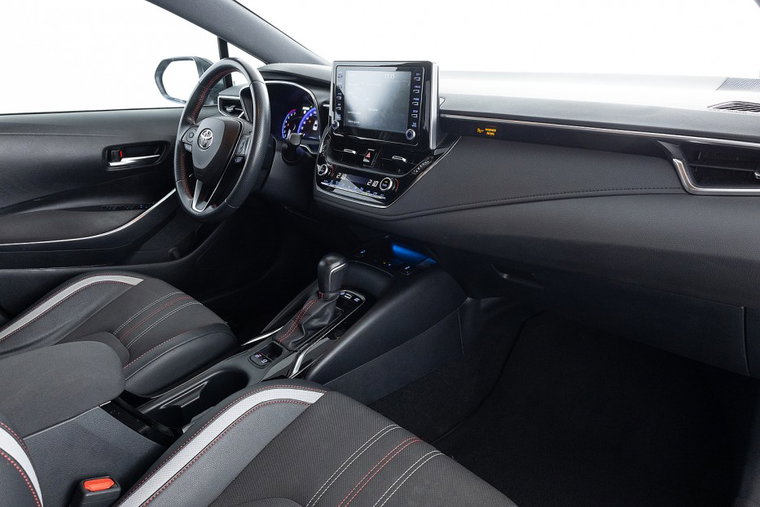 Vehicle Image 4