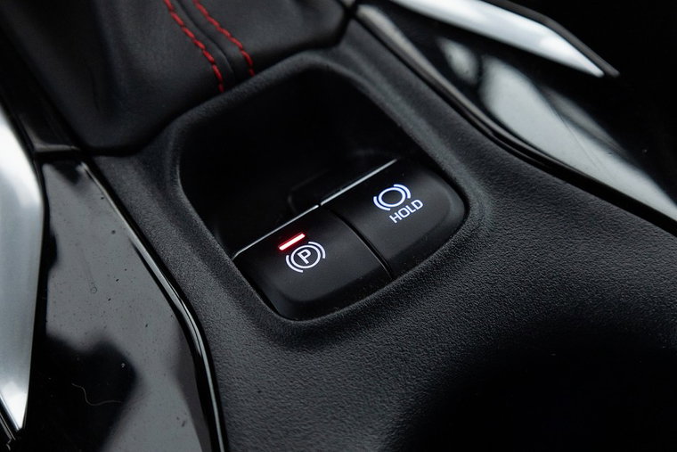 Vehicle Image 25