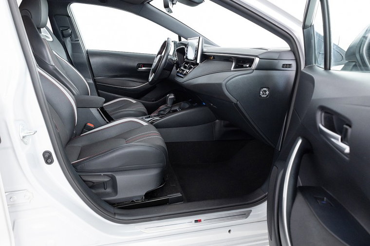 Vehicle Image 8