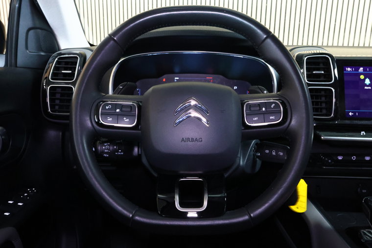 Vehicle Image 17