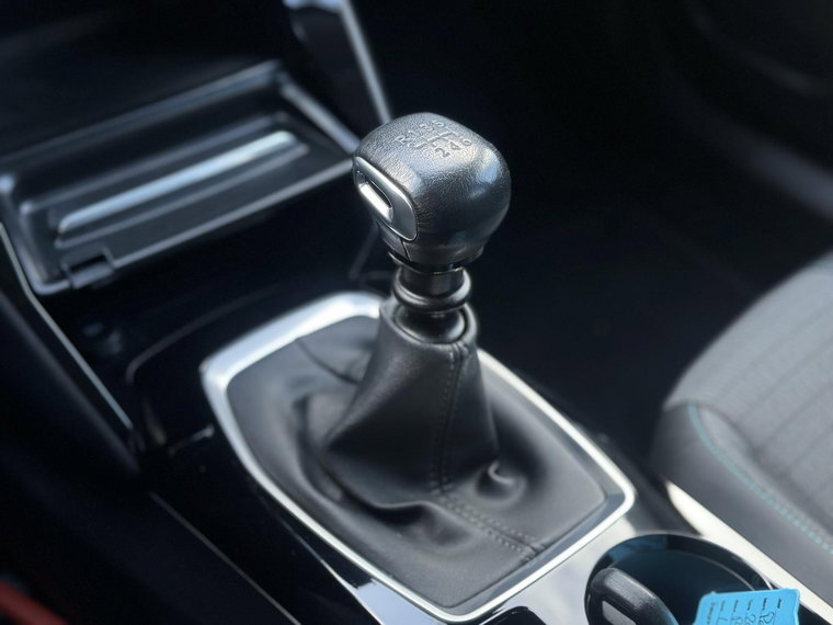 Vehicle Image 23