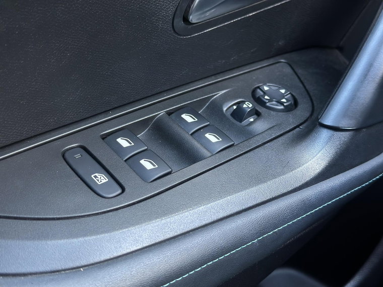 Vehicle Image 26