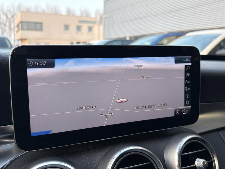 Vehicle Image 31