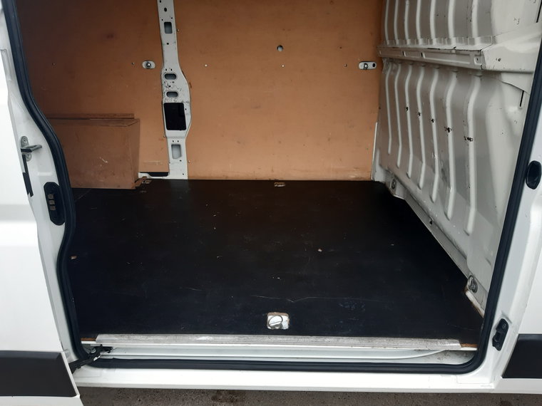Vehicle Image 26