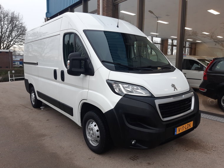 Vehicle Image 28