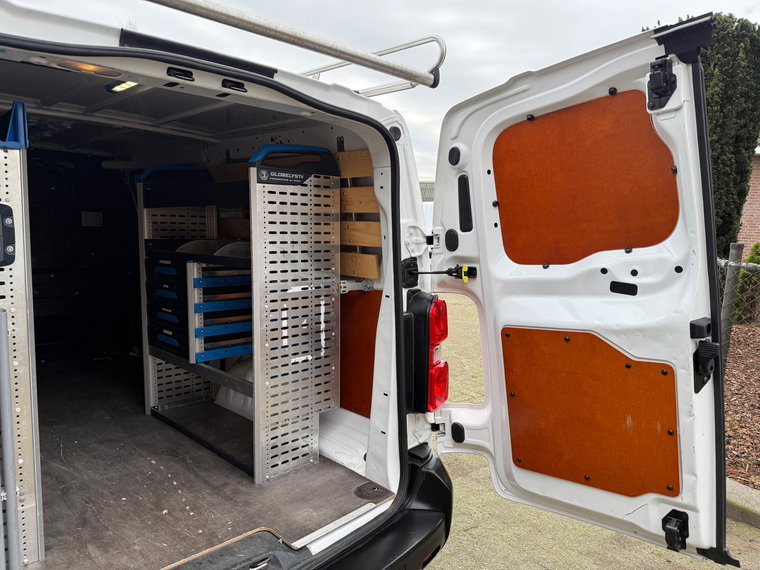 Vehicle Image 22