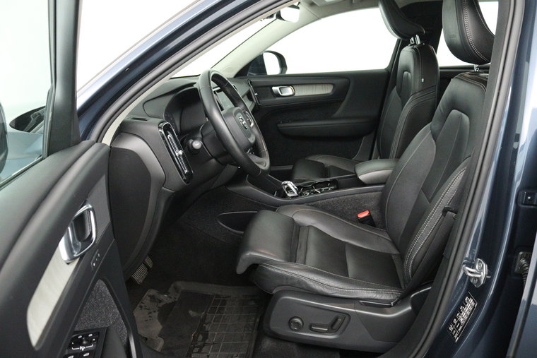 Vehicle Image 19