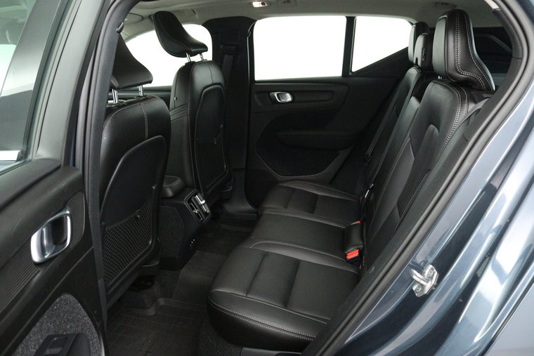 Vehicle Image 23