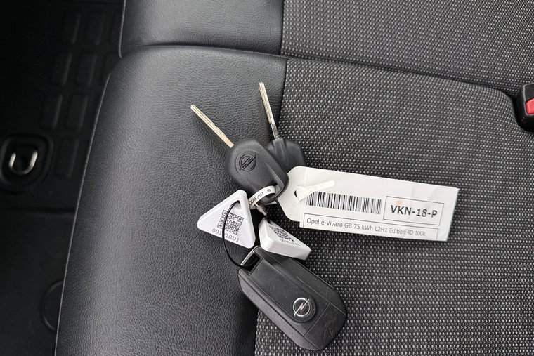 Vehicle Image 33